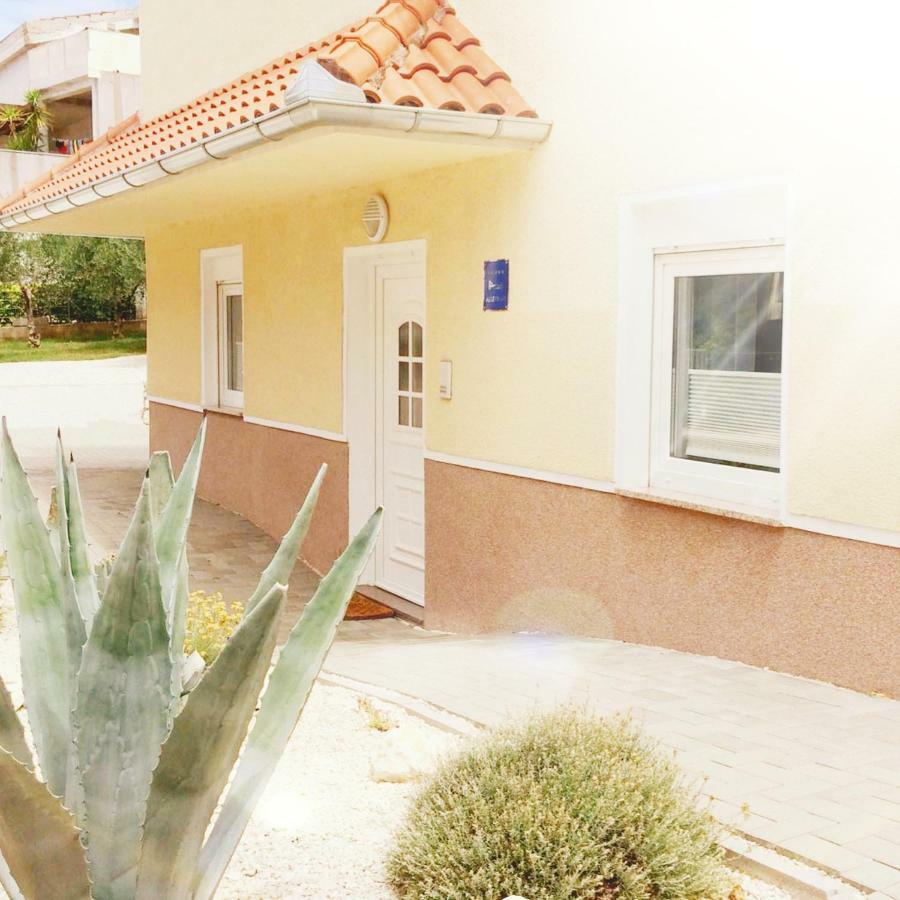Nina Zadar Exterior foto